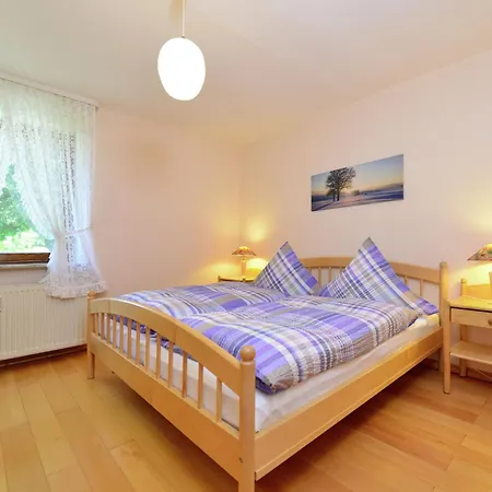 Moderne Mit Garten In Eimelrod, Cleaning Included *