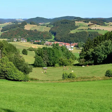 Moderne Mit Garten In Eimelrod, Cleaning Included